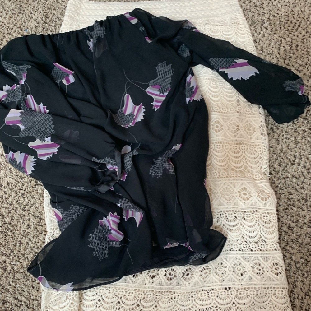 BEAUTIFUL Maurice’s lace skirt 👀